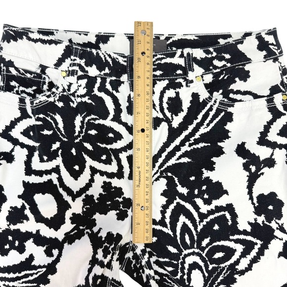 Chico's So Lifting Crop Pants 0.5 (S) Black White Floral Damask Slimming Stretch - Picture 7 of 8